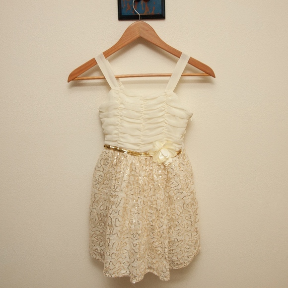 girls holiday clothes